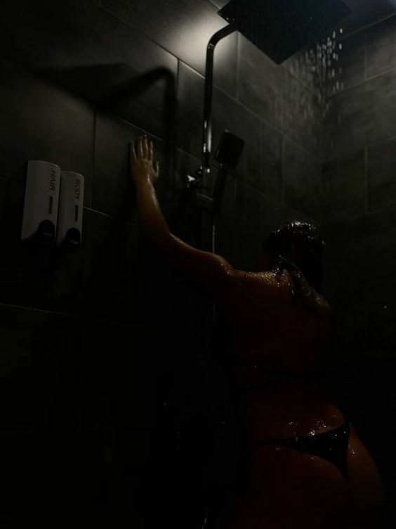 The cold shower, almost in the dark